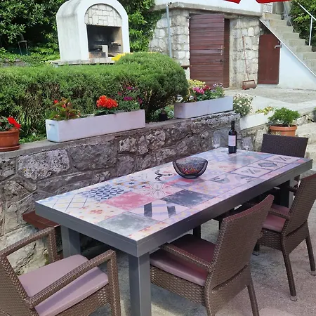 Gemuetliches Kleines Schoenes Haus Fuer Max 4 Personen * Kraljevica