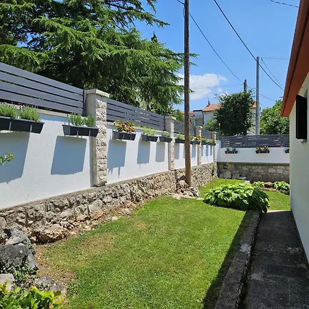 펜션 Gemuetliches Kleines Schoenes Haus Fuer Max, 4 Personen *