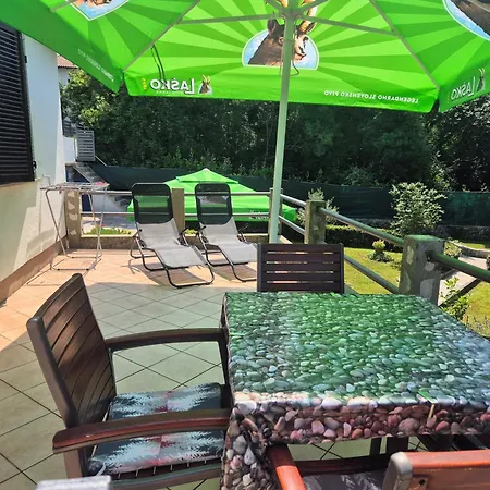 펜션 Gemuetliches Kleines Schoenes Haus Fuer Max, 4 Personen *